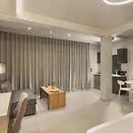 Olive All-seasons Suites, Panel Hospitality Homes & Hotel de apartamente Litochoro