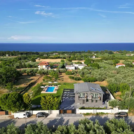 Olive All-seasons Suites, Panel Hospitality Homes &